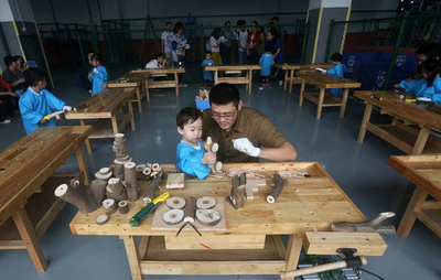 廣州天價幼兒園 19.8萬一年，高爾夫與廣告設計背后的教育迷思